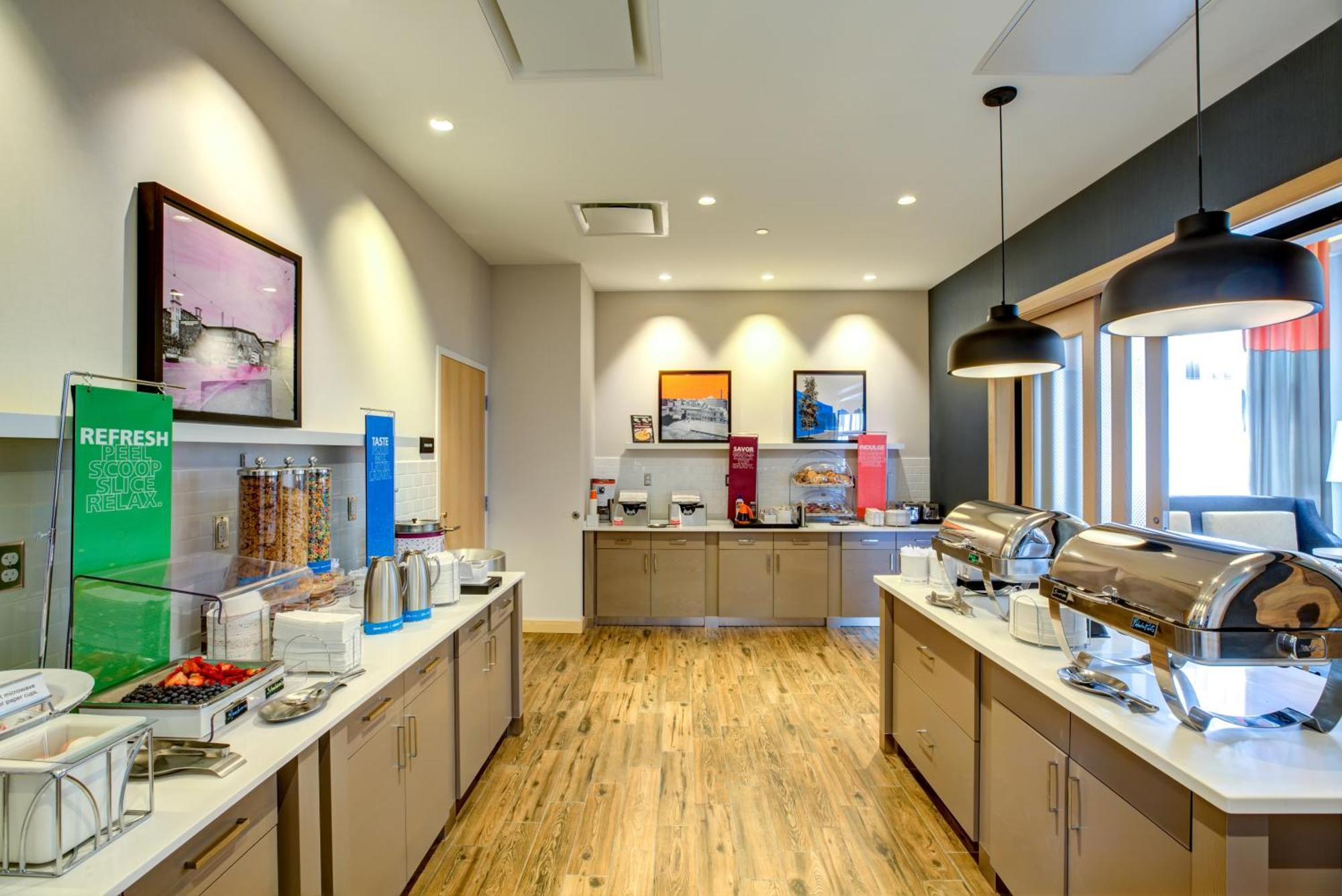 Hampton Inn & Suites Boston/Waltham Exteriér fotografie