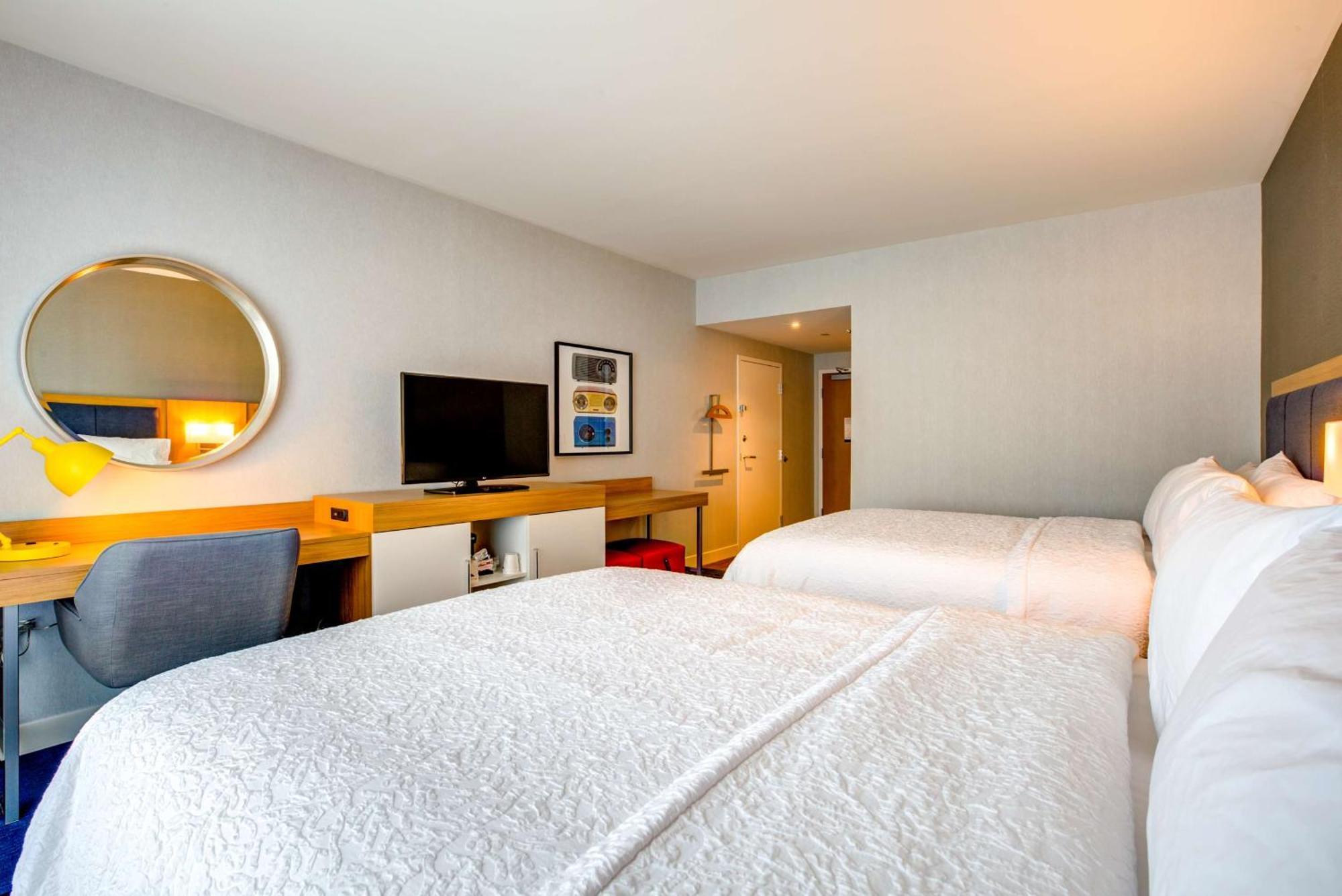 Hampton Inn & Suites Boston/Waltham Exteriér fotografie