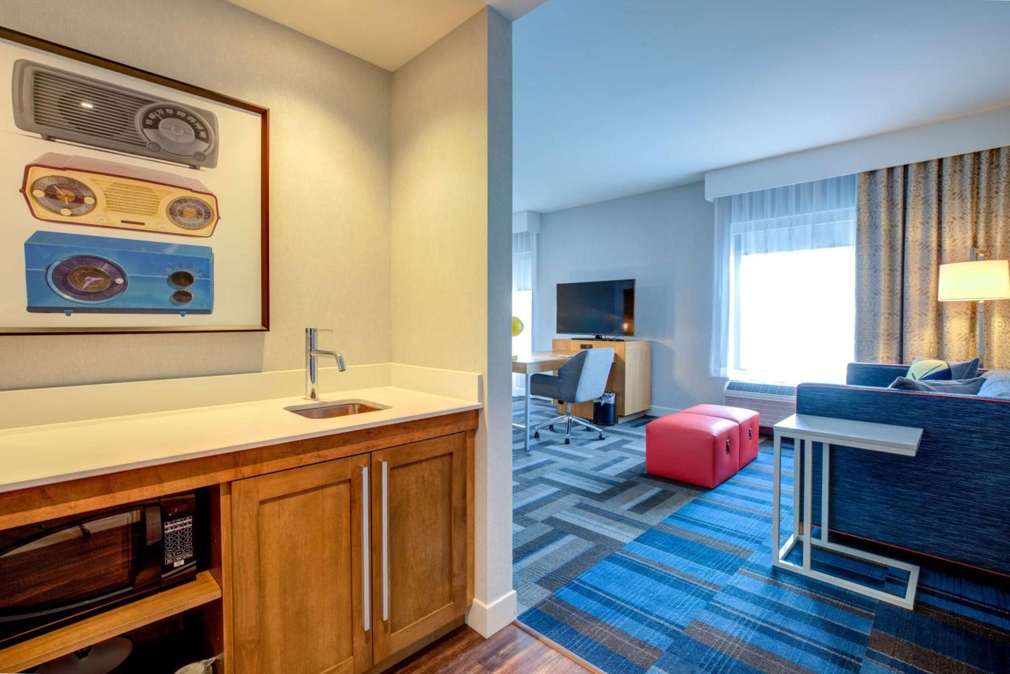 Hampton Inn & Suites Boston/Waltham Exteriér fotografie
