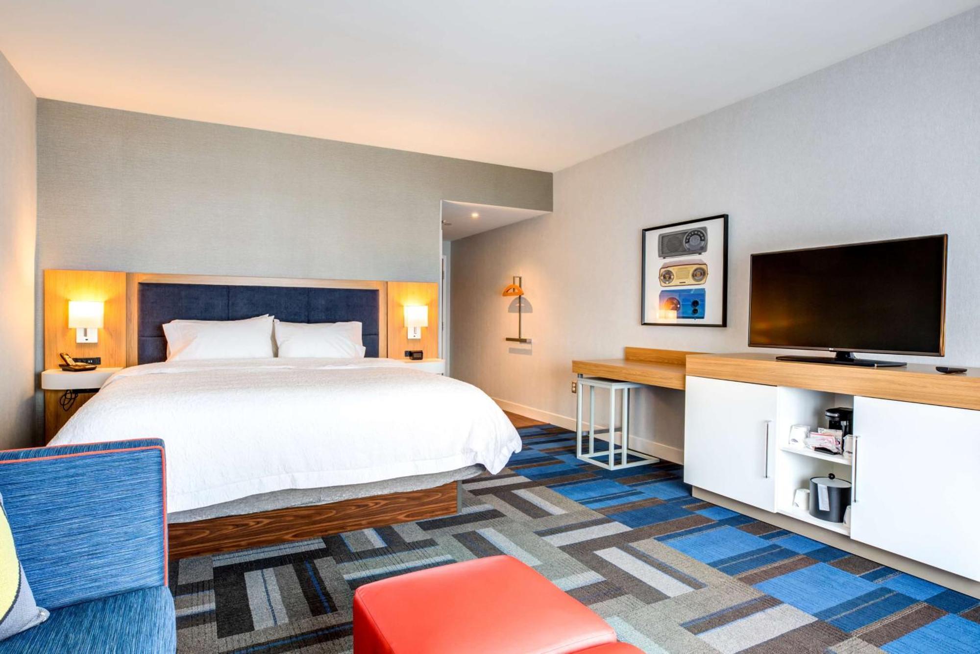 Hampton Inn & Suites Boston/Waltham Exteriér fotografie