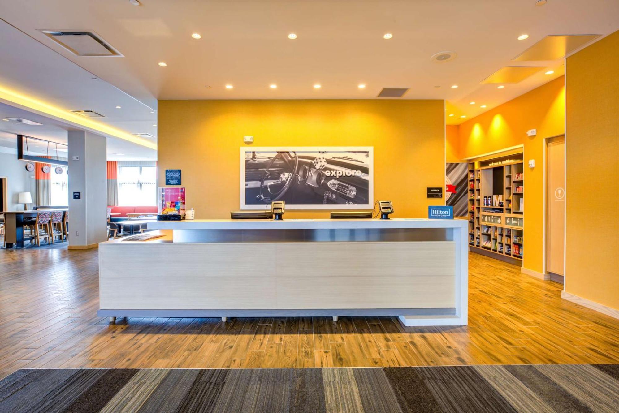 Hampton Inn & Suites Boston/Waltham Exteriér fotografie