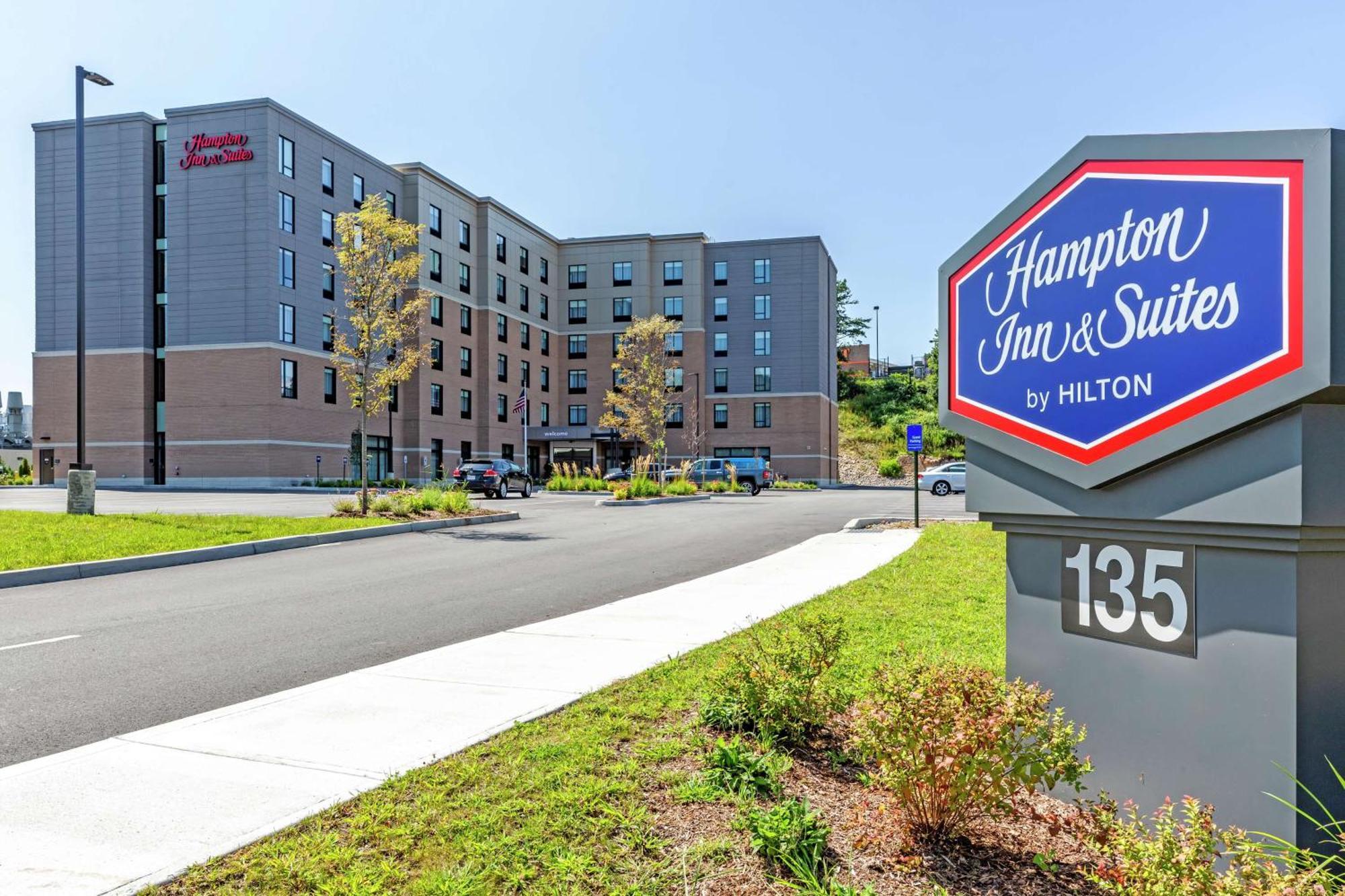 Hampton Inn & Suites Boston/Waltham Exteriér fotografie
